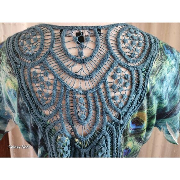 F74 B.L.E.U. Peacock blue & green blouse, crochet, deep V-neck & flutter sleeves - Picture 2 of 10